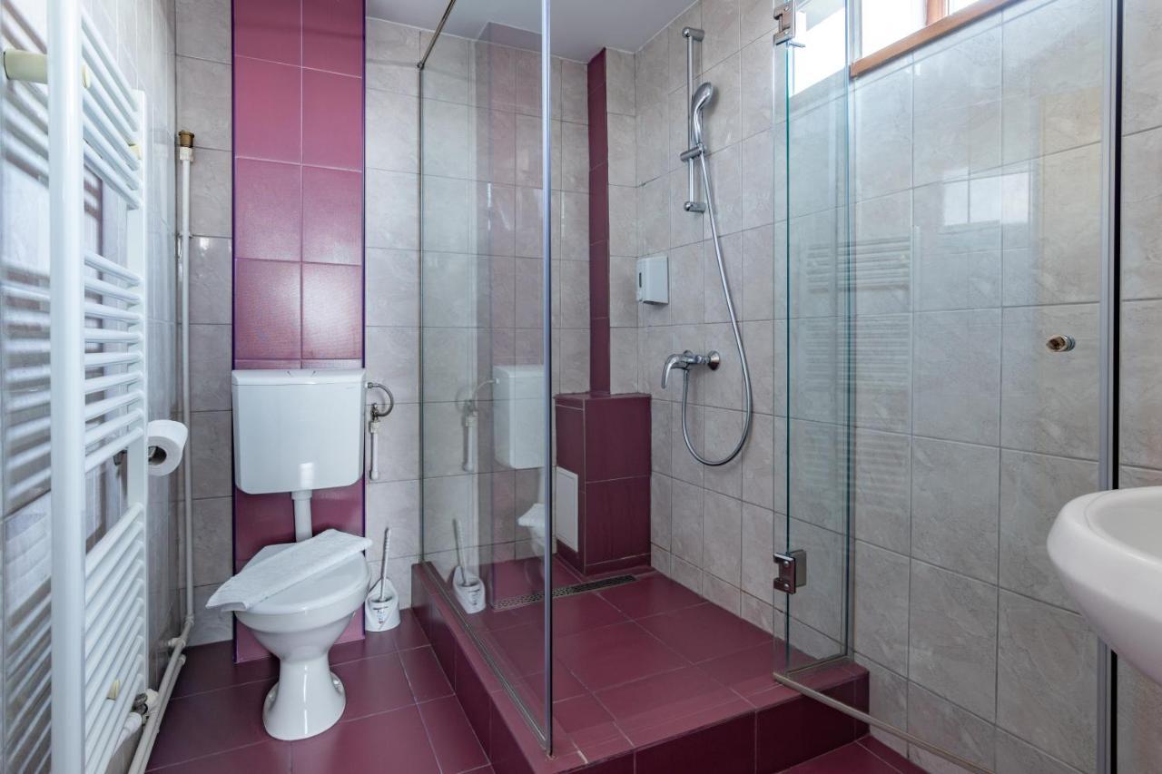 Galaţi Hotel Bordeaux מראה חיצוני תמונה
