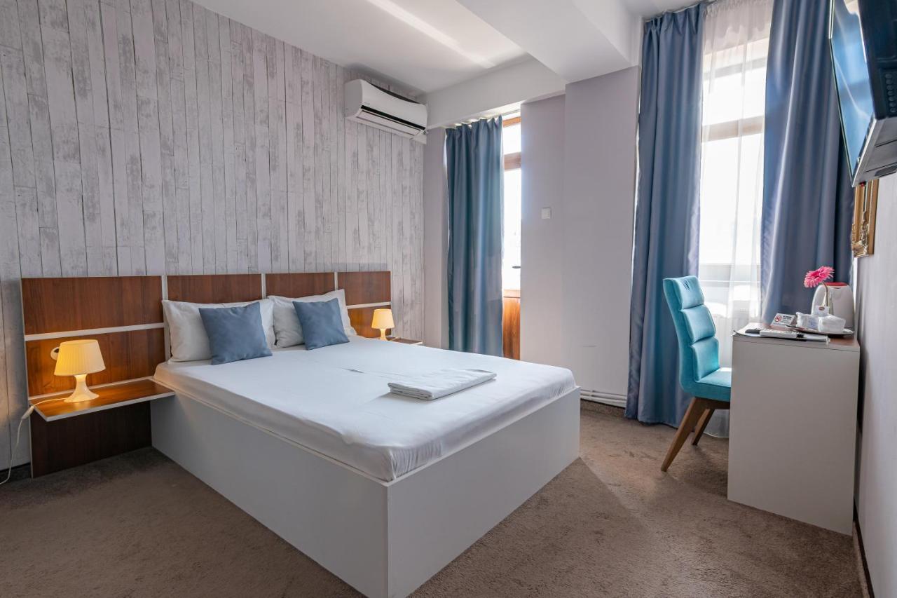 Galaţi Hotel Bordeaux מראה חיצוני תמונה