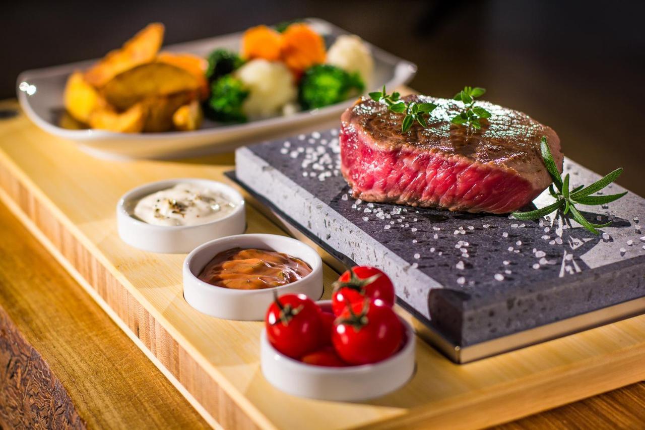 Galaţi Hotel Bordeaux מראה חיצוני תמונה