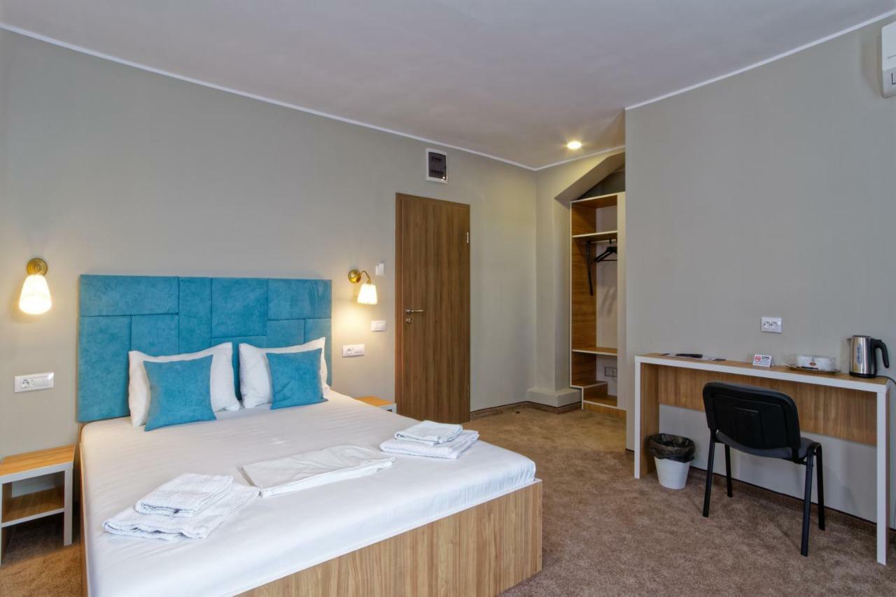 Galaţi Hotel Bordeaux מראה חיצוני תמונה